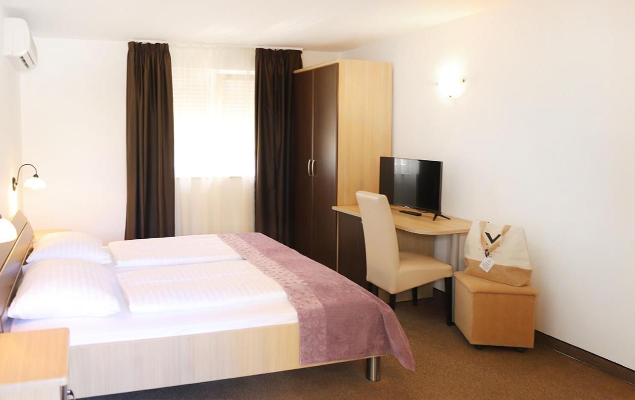 Hotel Villa Margaret Малинска Экстерьер фото