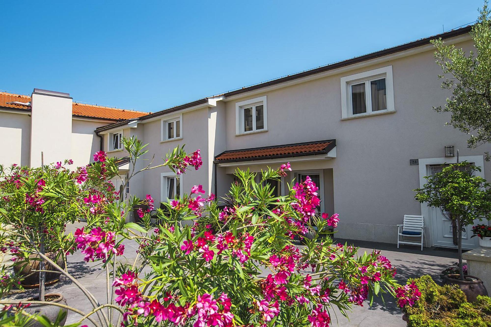 Hotel Villa Margaret Малинска Номер фото