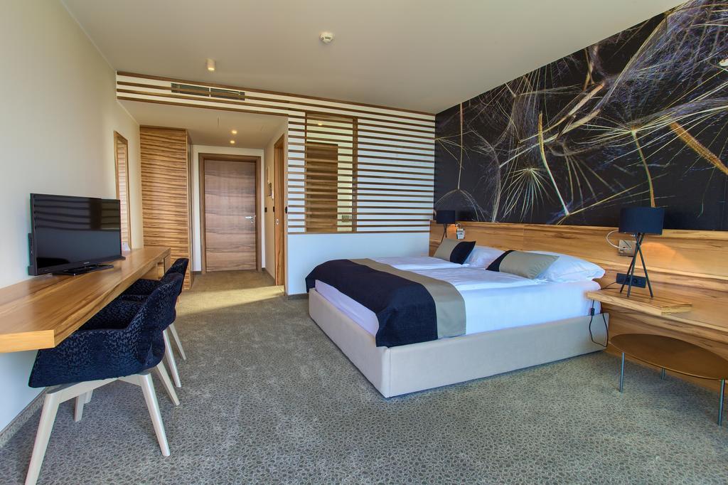 Hotel Villa Margaret Малинска Экстерьер фото