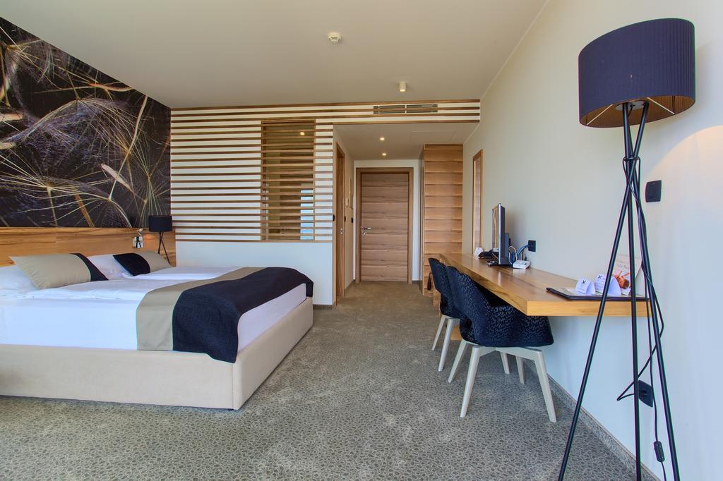 Hotel Villa Margaret Малинска Экстерьер фото