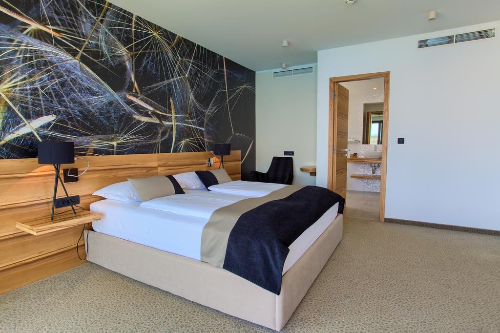 Hotel Villa Margaret Малинска Экстерьер фото