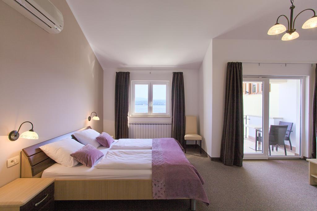Hotel Villa Margaret Малинска Экстерьер фото
