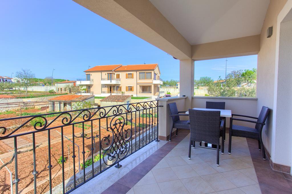 Hotel Villa Margaret Малинска Экстерьер фото